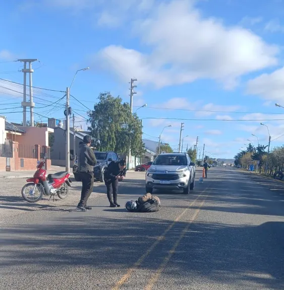 Un motociclista sufrió una fractura tras chocar con un perro en Km 8