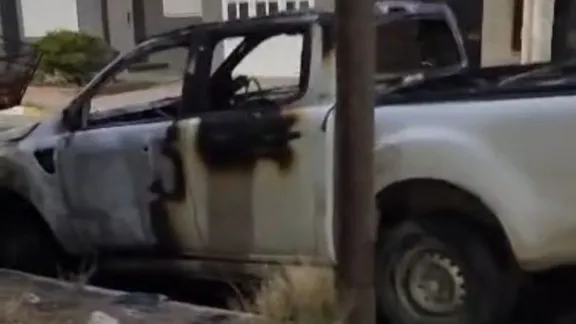 Una camioneta se incendió durante la madrugada en barrio Pueyrredón