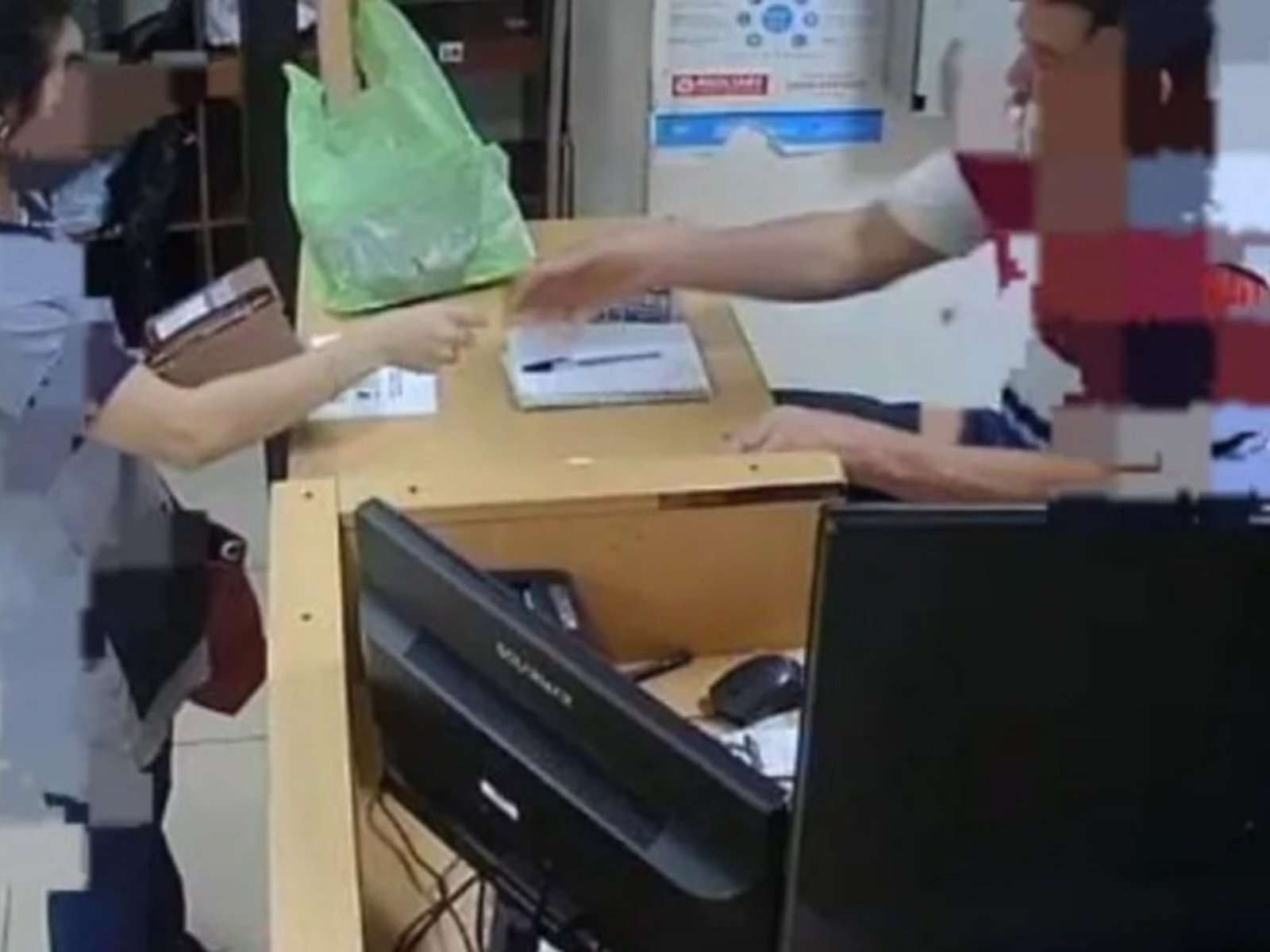 Una docente le robó la tarjeta de débito a una compañera y le gastó más de 300 mil pesos, pero la descubrieron