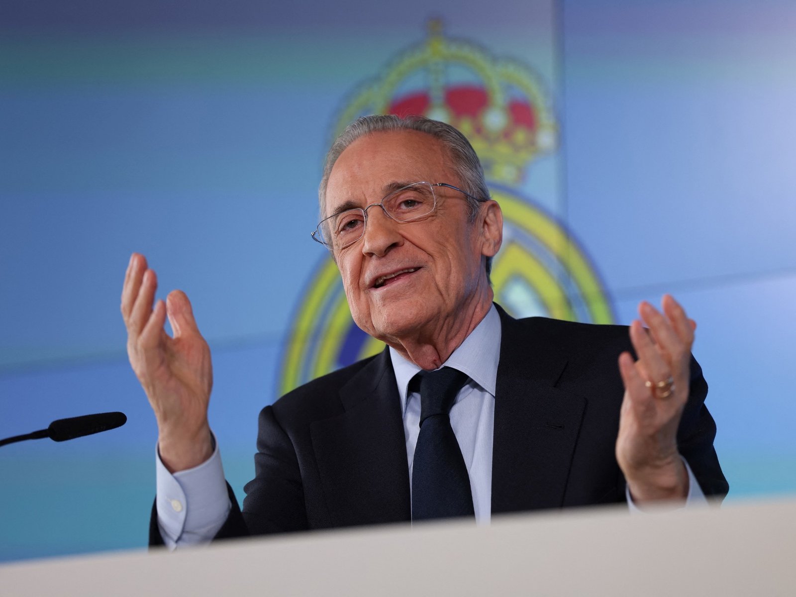 "Yo soy esa mujer de la que habla Florentino"