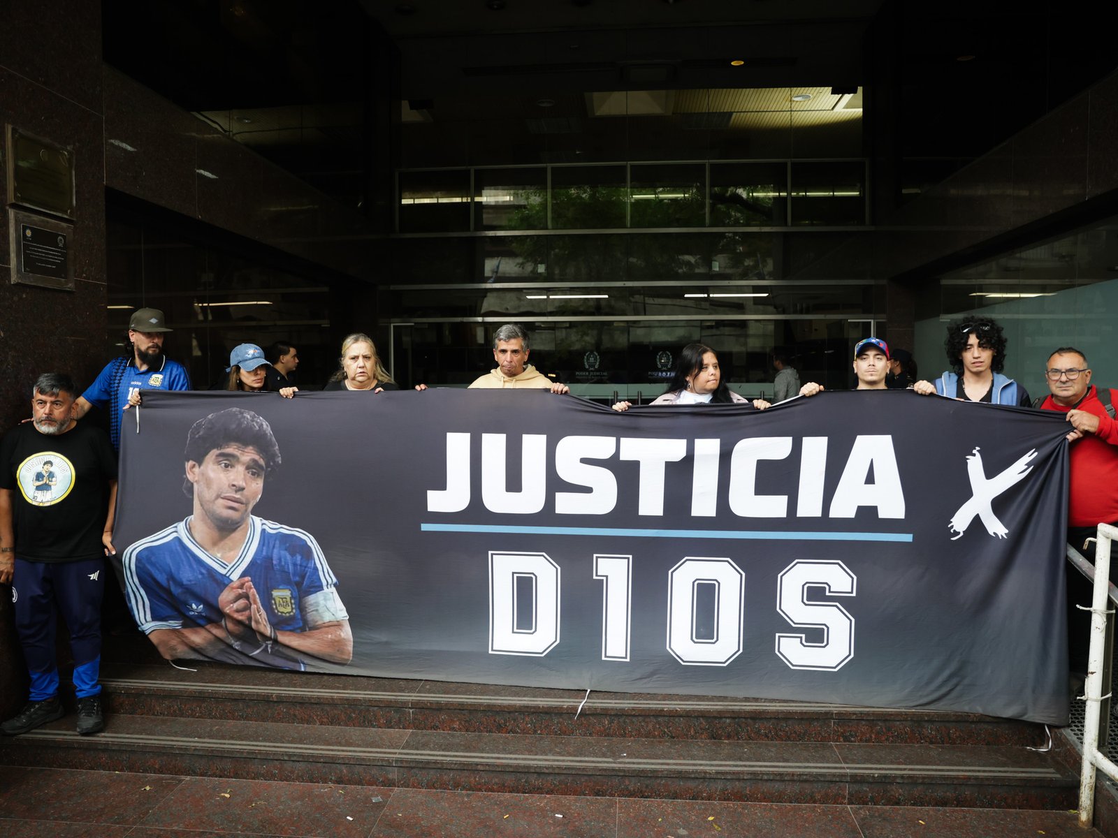 con el «fantasma de Makintach» de fondo, la audiencia giró en torno al corazón del «Diez»
