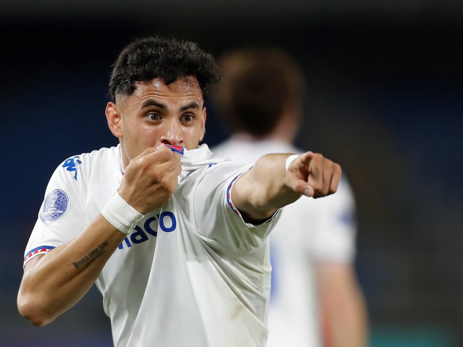 el Matador está obligado a ganar y esperar