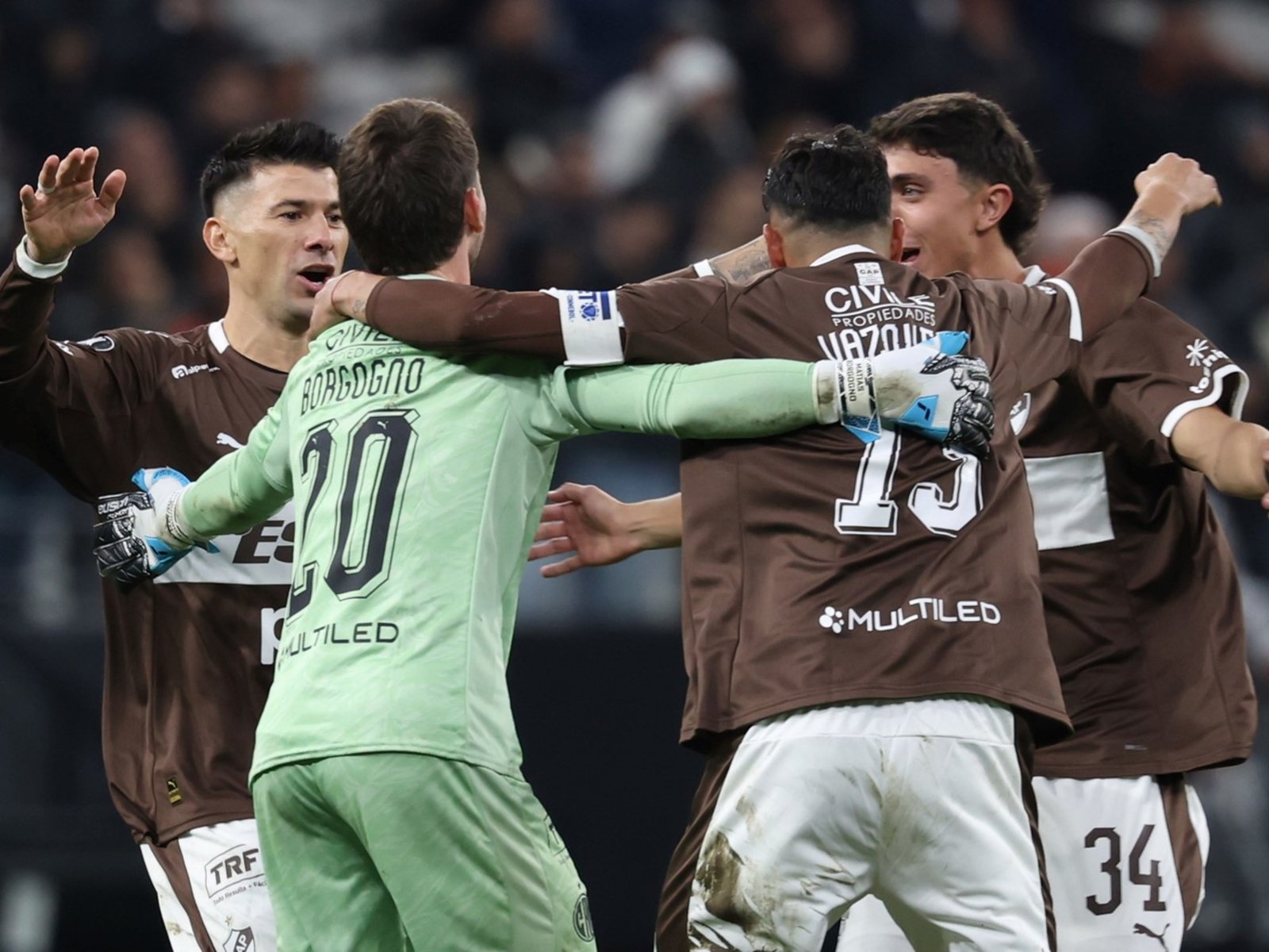 le ganó a Corinthians y jugará los octavos de final de la Copa Libertadores