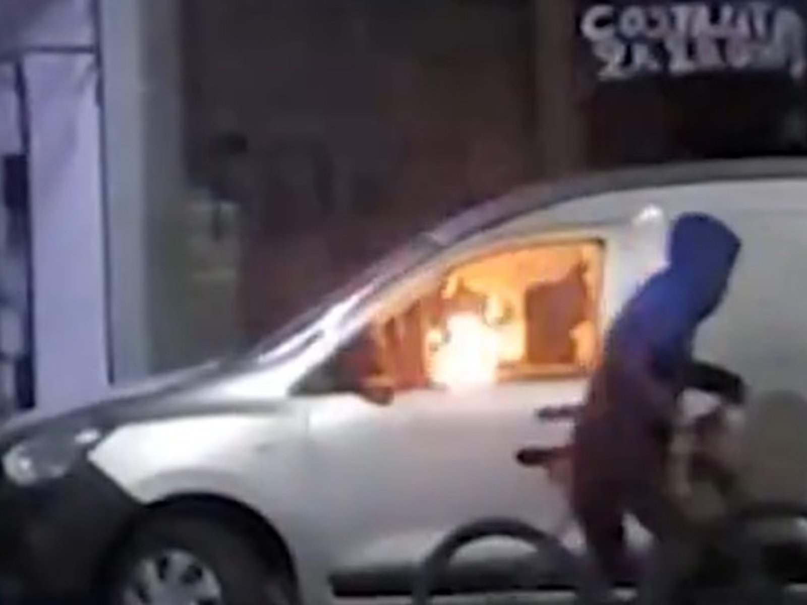 lo despidieron y le incendió la camioneta al dueño de la carnicería donde trabajaba