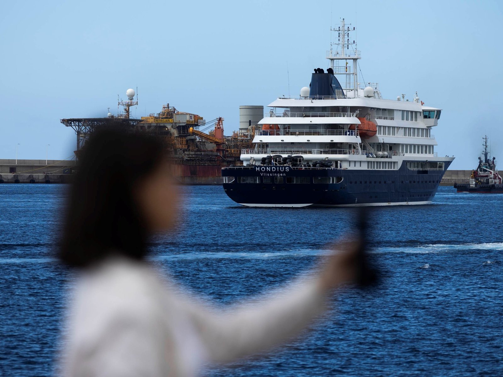 los pasajeros que aún permanecen en el crucero serán repatriados en un único vuelo a Países Bajos