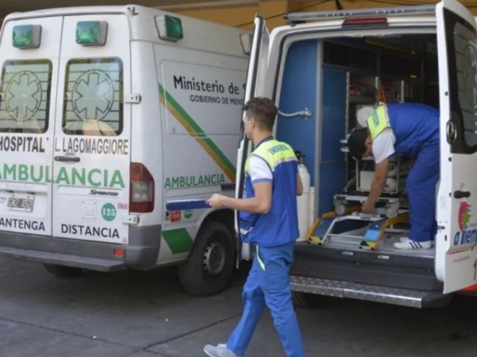 siete integrantes de una familia, entre ellos un bebé, fueron hospitalizados de urgencia
