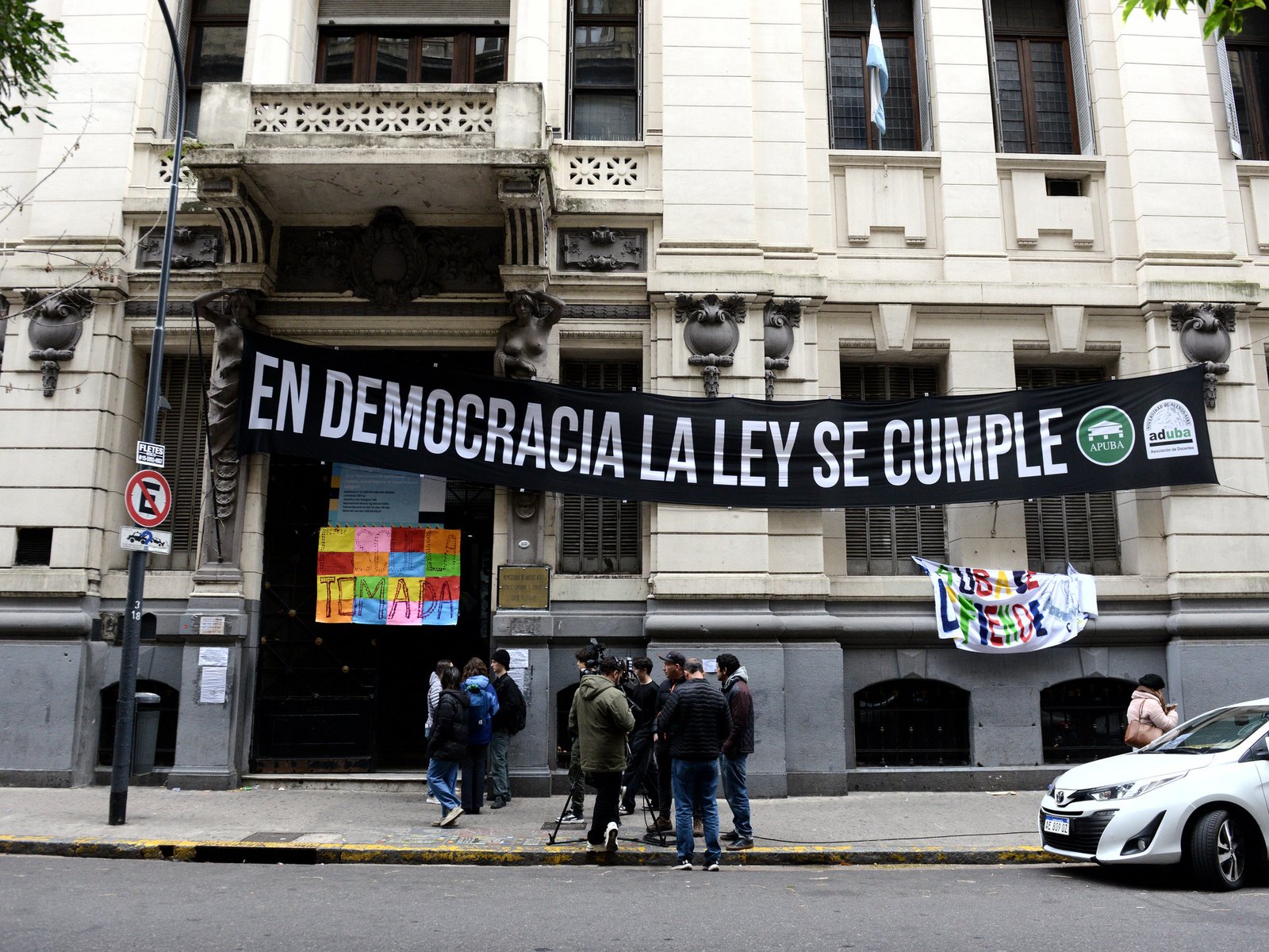 sigue la protesta por la ley de financiamiento universitario en el Pellegrini y el Buenos Aires