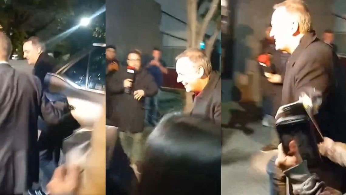 "¡La cascada!", le gritaron a Adorni, y en el aire dijo: "Es mi intimidad, el baño de mi casa"