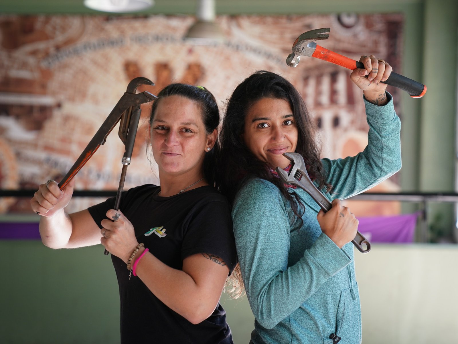 "¿Quién dijo que las mujeres no podemos ser plomeras?"