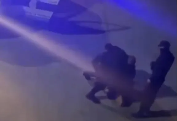 Abrirían una causa penal por el video de la recaptura del preso que escapó de una comisaría de Trelew