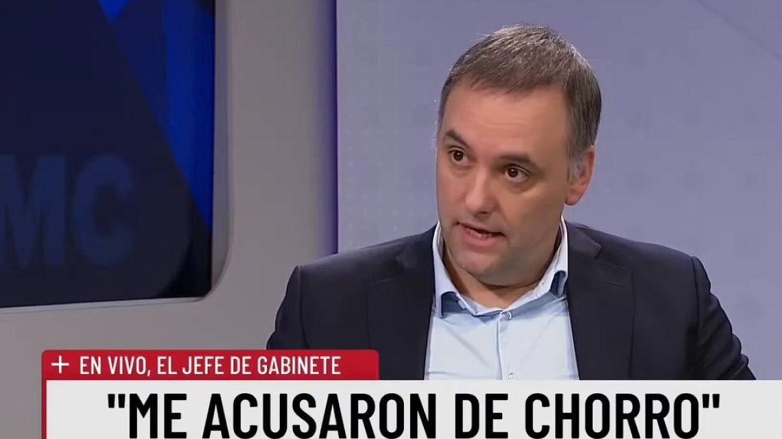 Adorni habló del medio millón de dólares que no declaró y explicó: «No se me hubiera ocurrido nunca ahorrar en blanco»