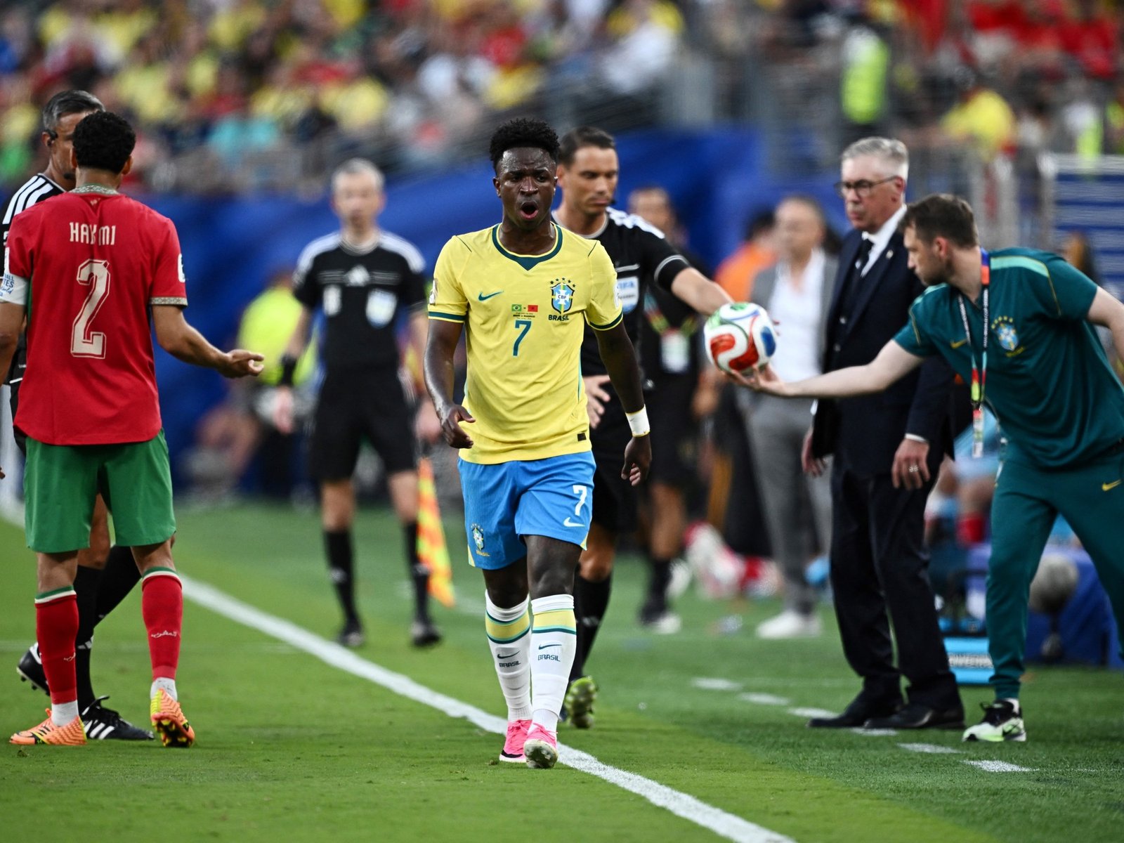 Brasil la pasaba mal con Marruecos y Vinicius Jr. lo rescató con un golazo, en un debut que dejó sabor a poco