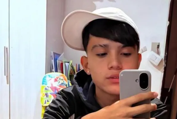Buscan a un adolescente de 15 años desaparecido desde el jueves