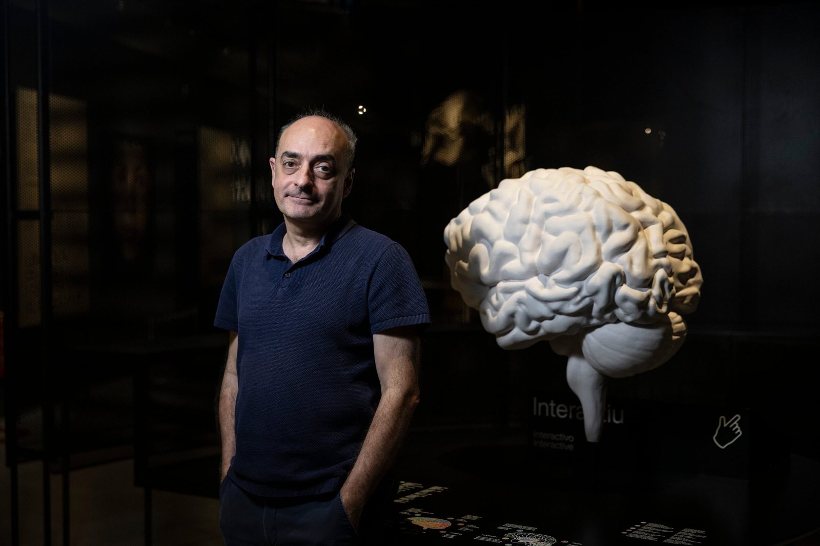 El genetista Carles Lalueza Fox, en el Centro de Exposiciones Martorell de Barcelona.