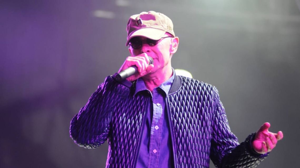 Con fotos, recuerdos y canciones: el homenaje de los famosos al Indio Solari