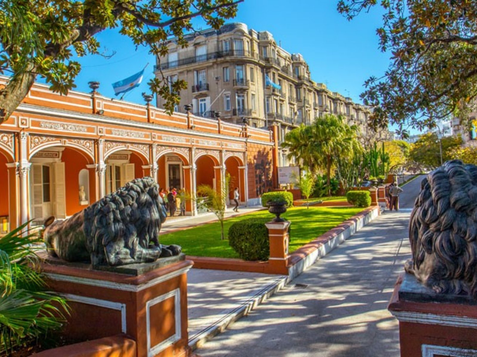 Concursan las direcciones de cinco museos nacionales tras más de un año de demora