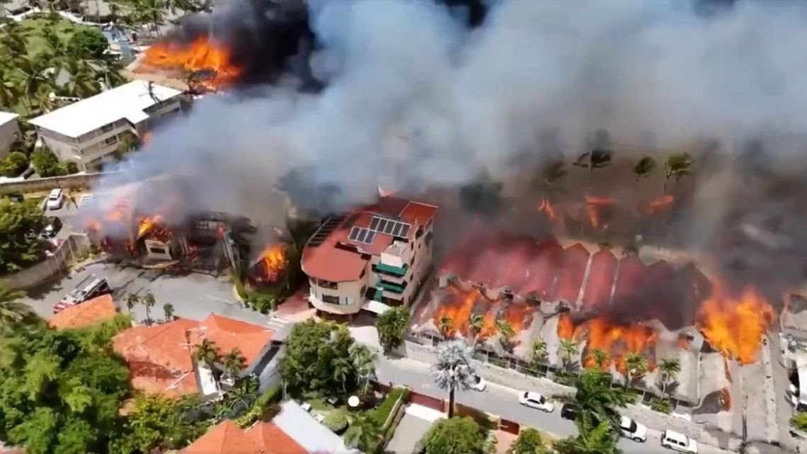 “Corrimos por nuestras vidas”: el dramático relato de argentinos que vivieron el incendio en un hotel de República Dominicana