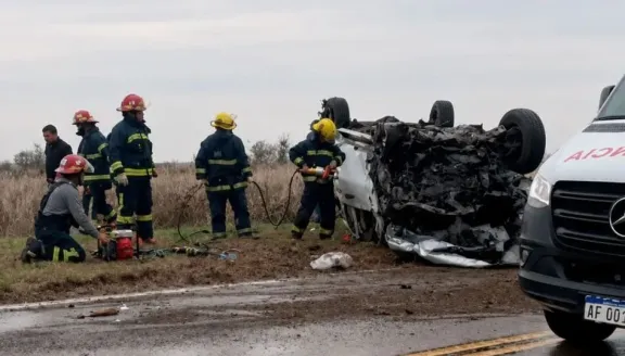 Cuatro personas murieron en un choque frontal sobre una ruta de Santa Fe