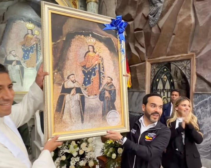 De la Espriella y Petro enmarcan la transición colombiana entre símbolos católicos