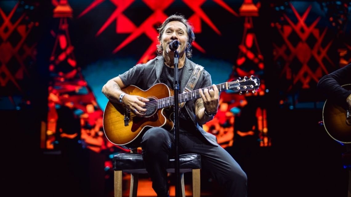 Diego Torres agotó dos Movistar Arena entre clásicos, recuerdos y un emotivo homenaje a un amigo