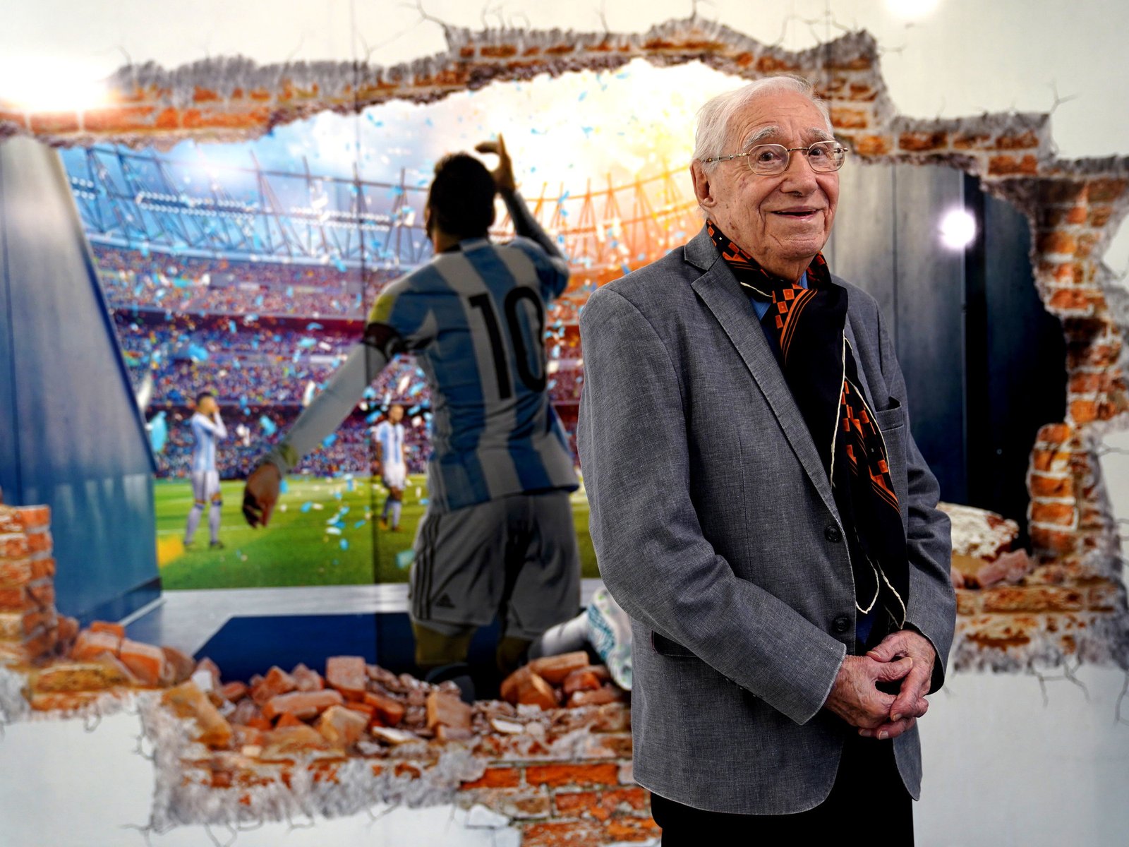 "El VAR es muy confuso; hay diez penales por partido que no se cobran"