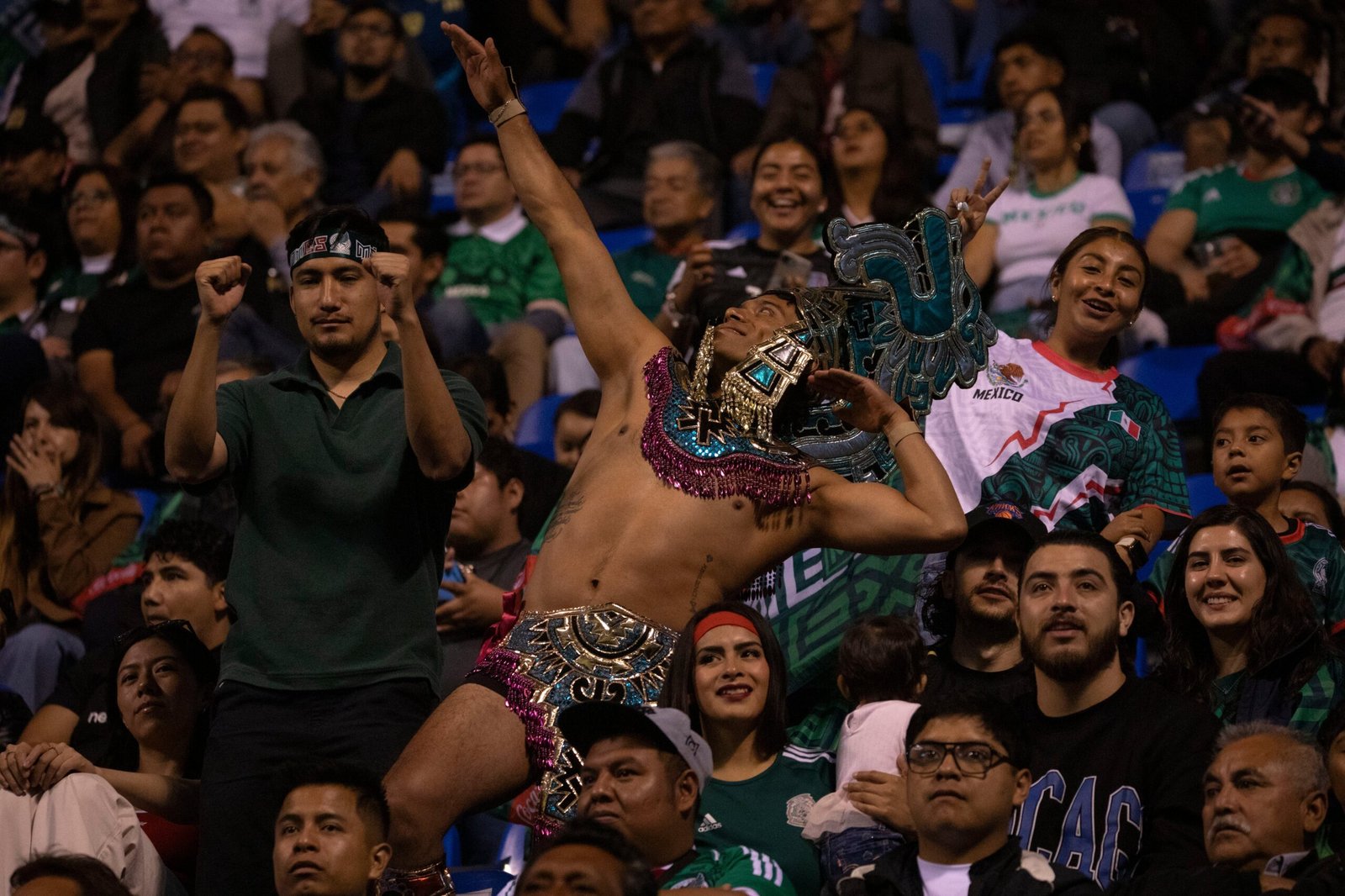 Aficionados en el partido de México contra Ghana, en el estadio Cuahutémoc, en Puebla, el 22 de mayo.