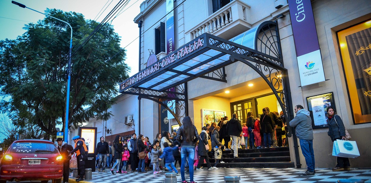 El teatro de 1889 que estuvo a punto de convertirse en un garaje y lo salvaron con una restauración: "Tiene buena estrella"