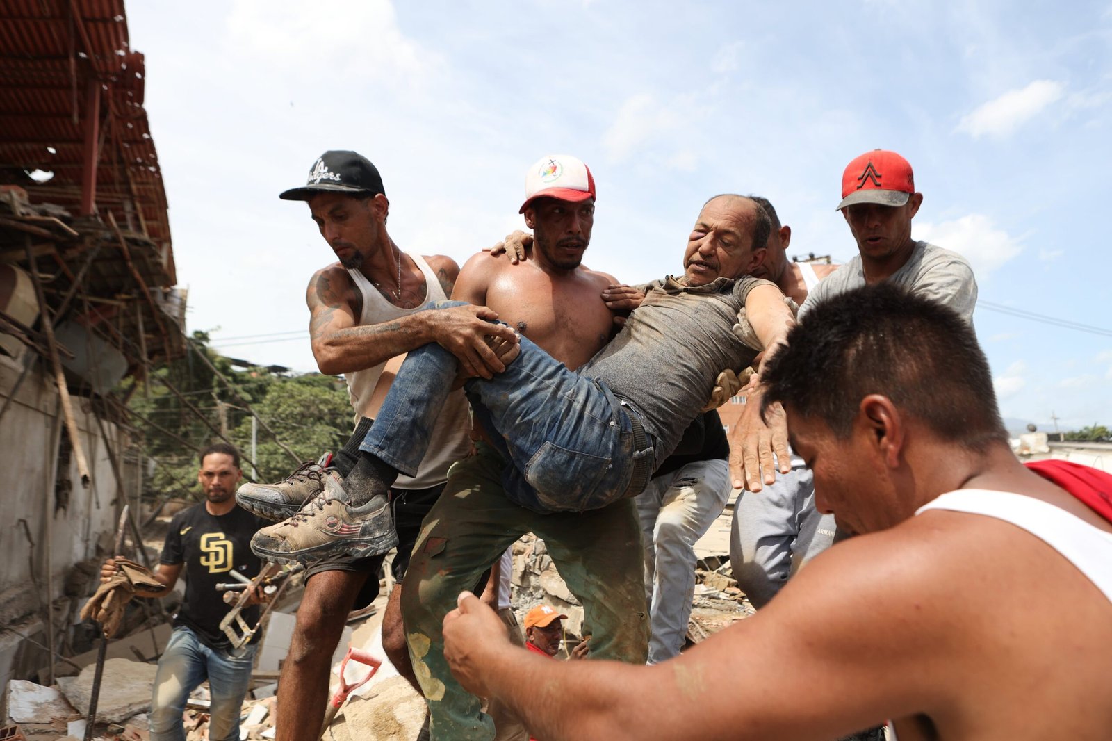 El terremoto en Venezuela, sus víctimas, un karma y los guardianes del poder