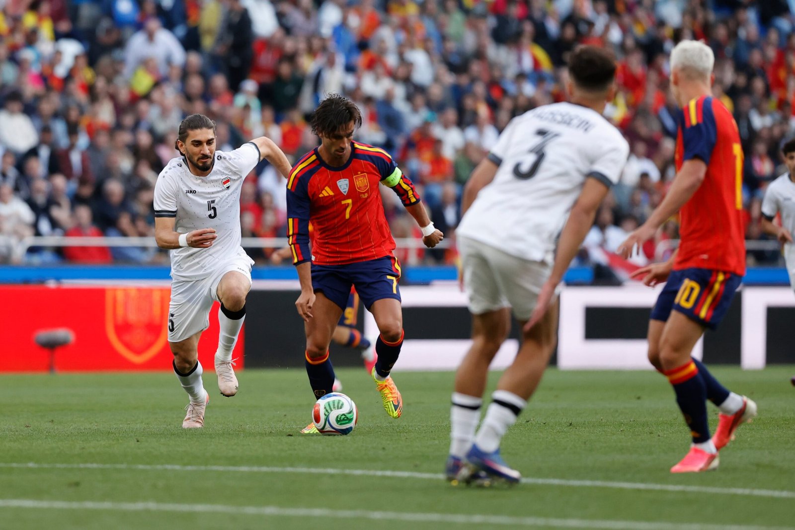España se va a América tras una pachanga ante Irak