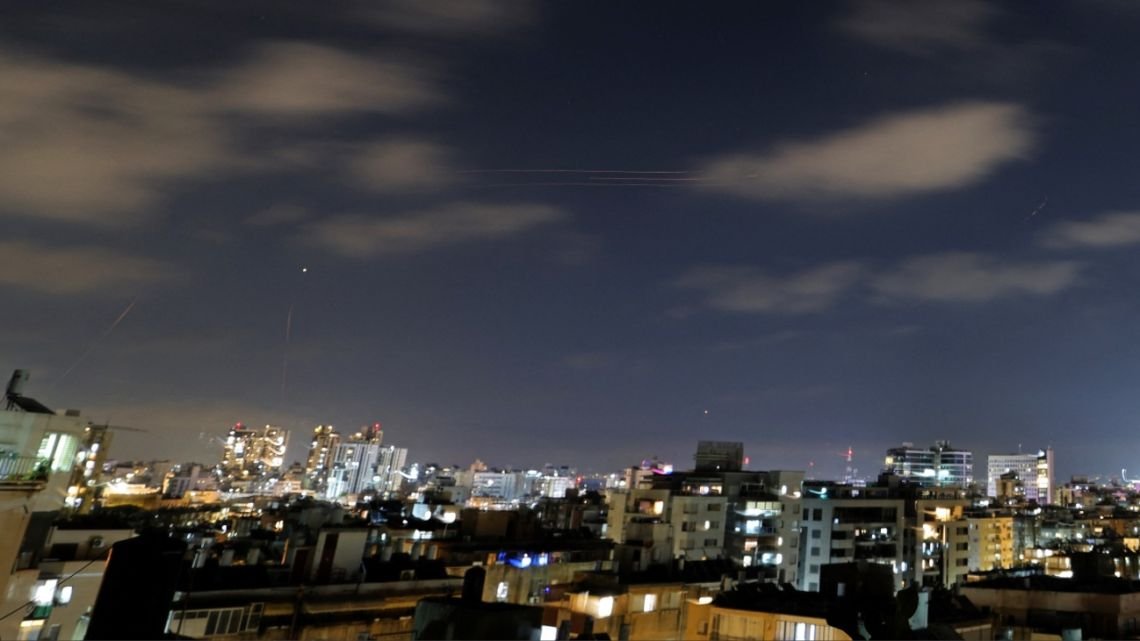 Irán responde al bombardeo israelí en Beirut con el lanzamiento de varios proyectiles contra Israel