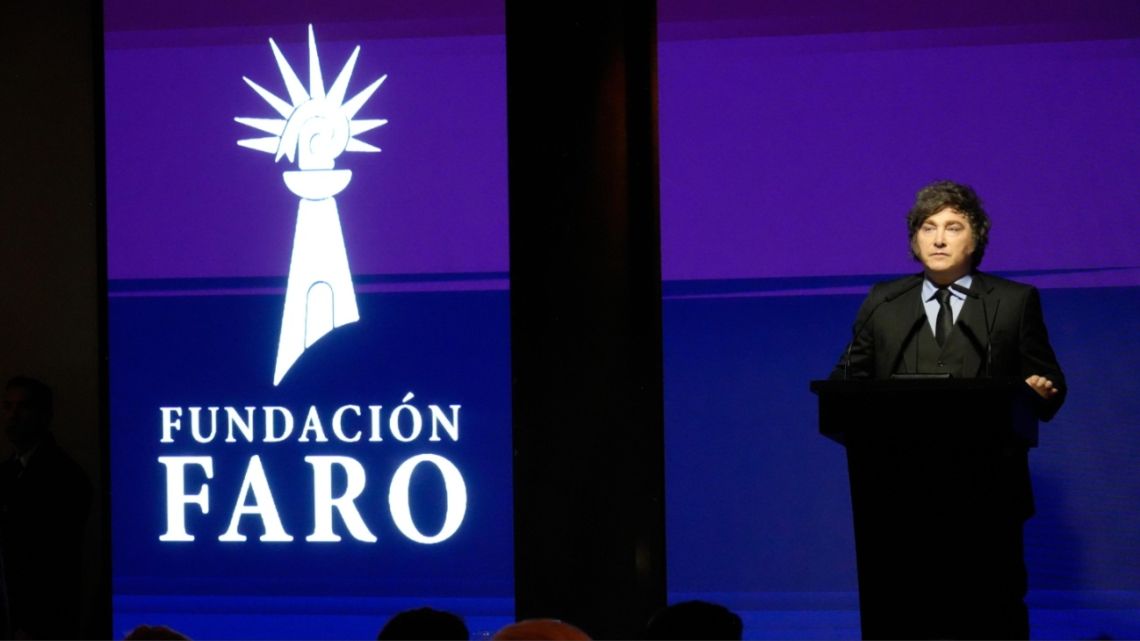 Javier Milei volvió a cargar contra el periodismo y reforzó su discurso de “batalla cultural” en la Fundación Faro