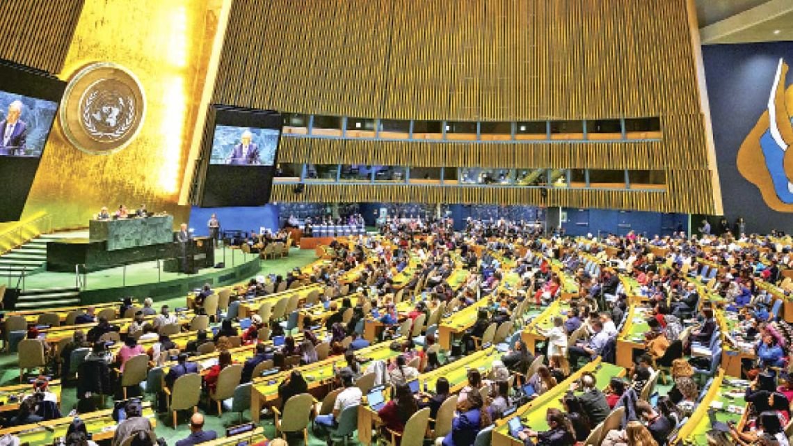 La ONU advierte que la inteligencia artificial consumirá en 2030 tanta agua como 1.300 millones de personas