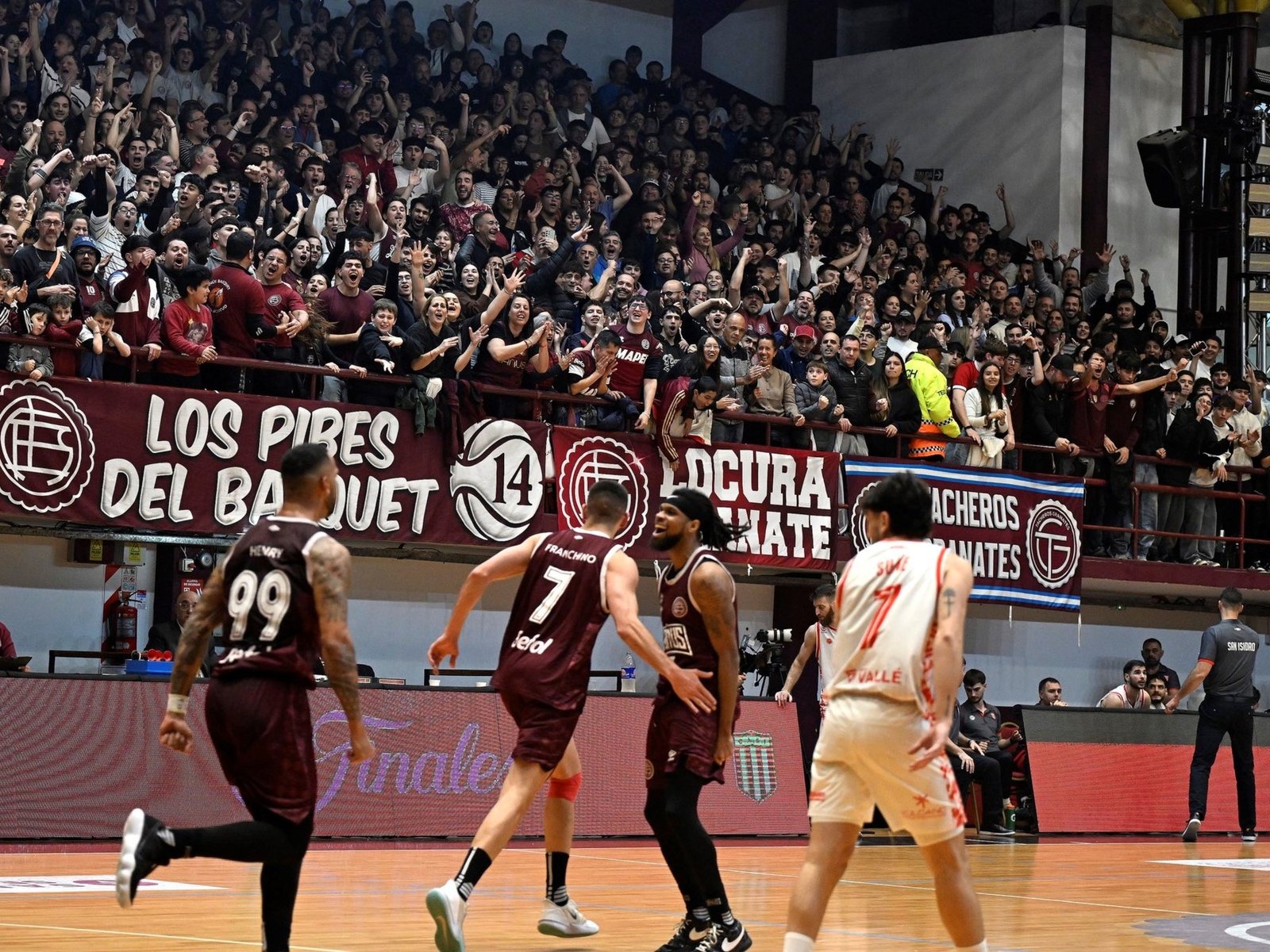 Lanús vuelve a la Liga Nacional