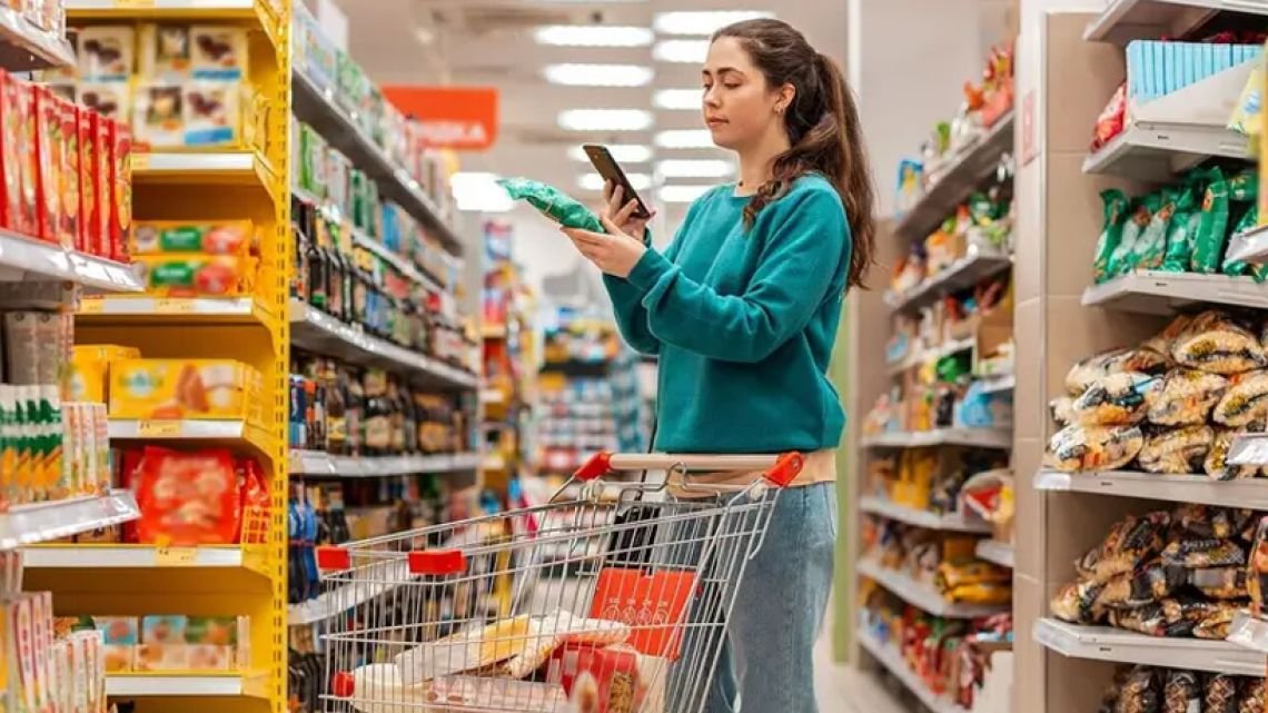 Llegó el "consumidor inmediatista": con fuerte nivel de estrés y que usa IA para definir compras