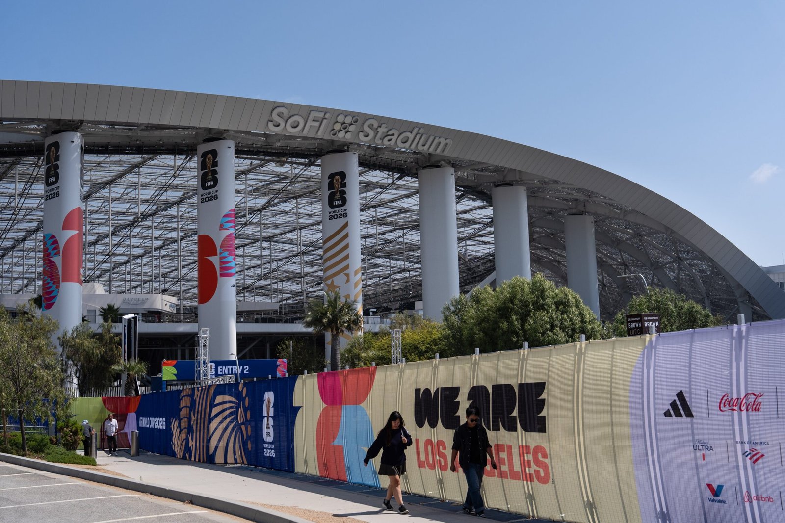 Los trabajadores del estadio que albergará la inauguración del Mundial en Estados Unidos se lanzan a una huelga