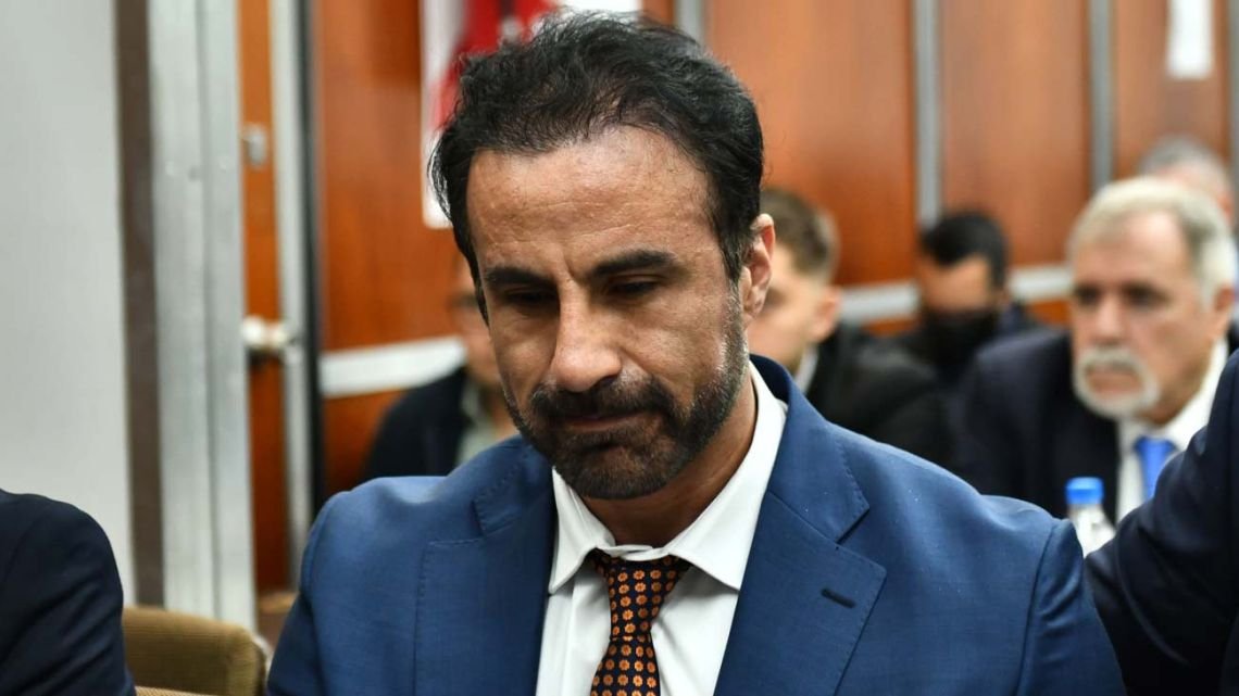 Luque pasó al ataque y culpó a dos colegas por la fallida internación domiciliaria de Maradona