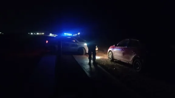 Manejaba alcoholizada, quiso escapar de un control y no tenía licencia ni seguro