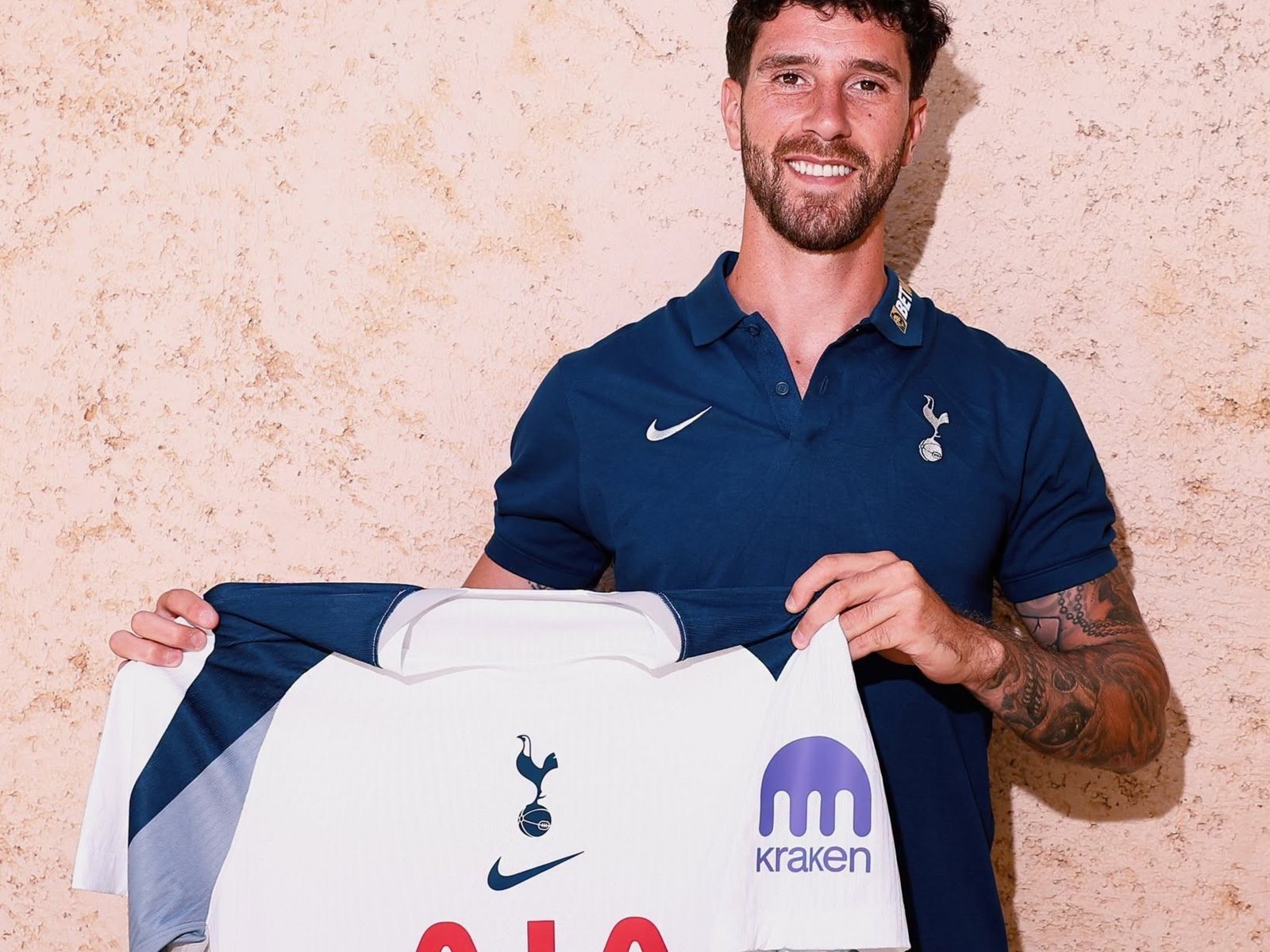 Marcos Senesi será compañero de Cuti Romero en Tottenham