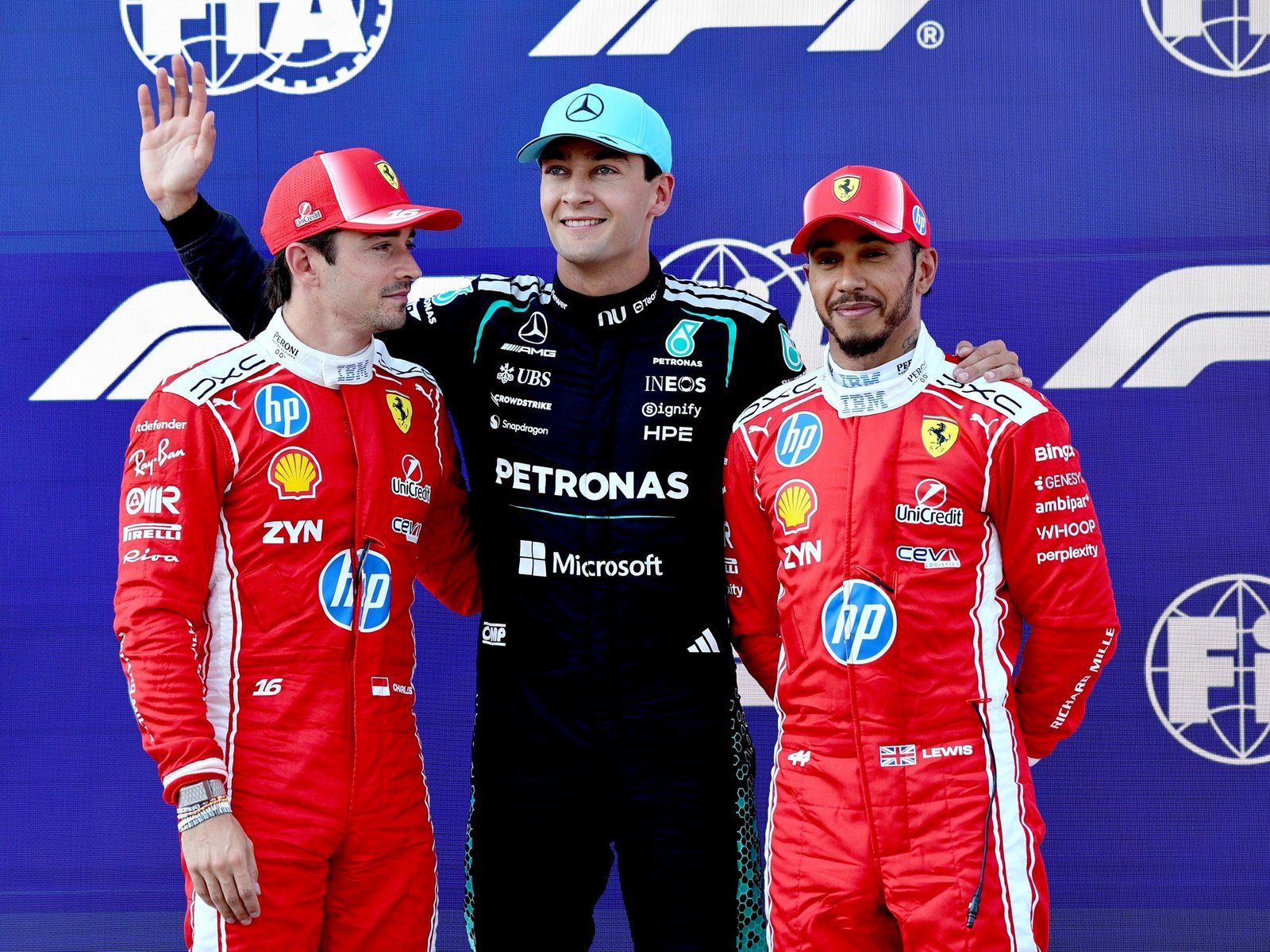 Russell logró la pole con bandera amarilla tras el choque de Verstappen y desató la polémica