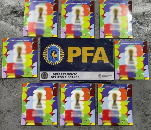 Secuestran miles de álbumes y figuritas del Mundial 2026 en un depósito clandestino