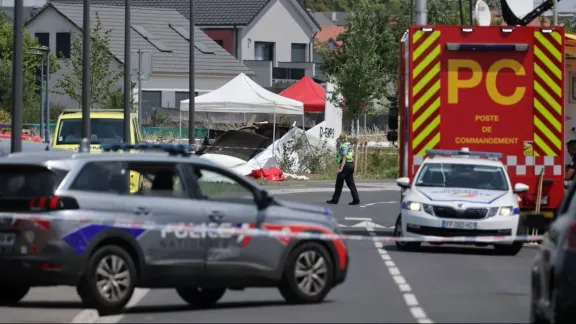 Tragedia aérea en Francia: Cayó un avión con paracaidistas en una zona urbana y murieron 11 personas