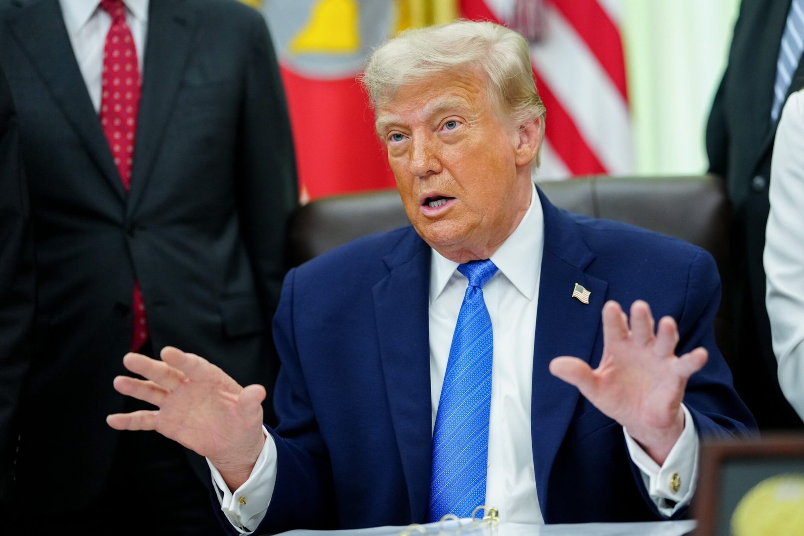 Trump retira a su candidato a dirigir los servicios de inteligencia de EE UU tras las críticas de los republicanos por su falta de experiencia