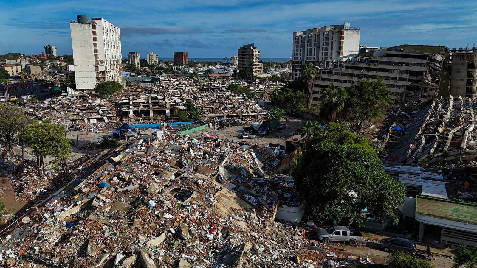 Última hora del terremoto en Venezuela, en directo | El Gobierno de Venezuela eleva a 1.943 los fallecidos por el terremoto y a 10.571 los heridos