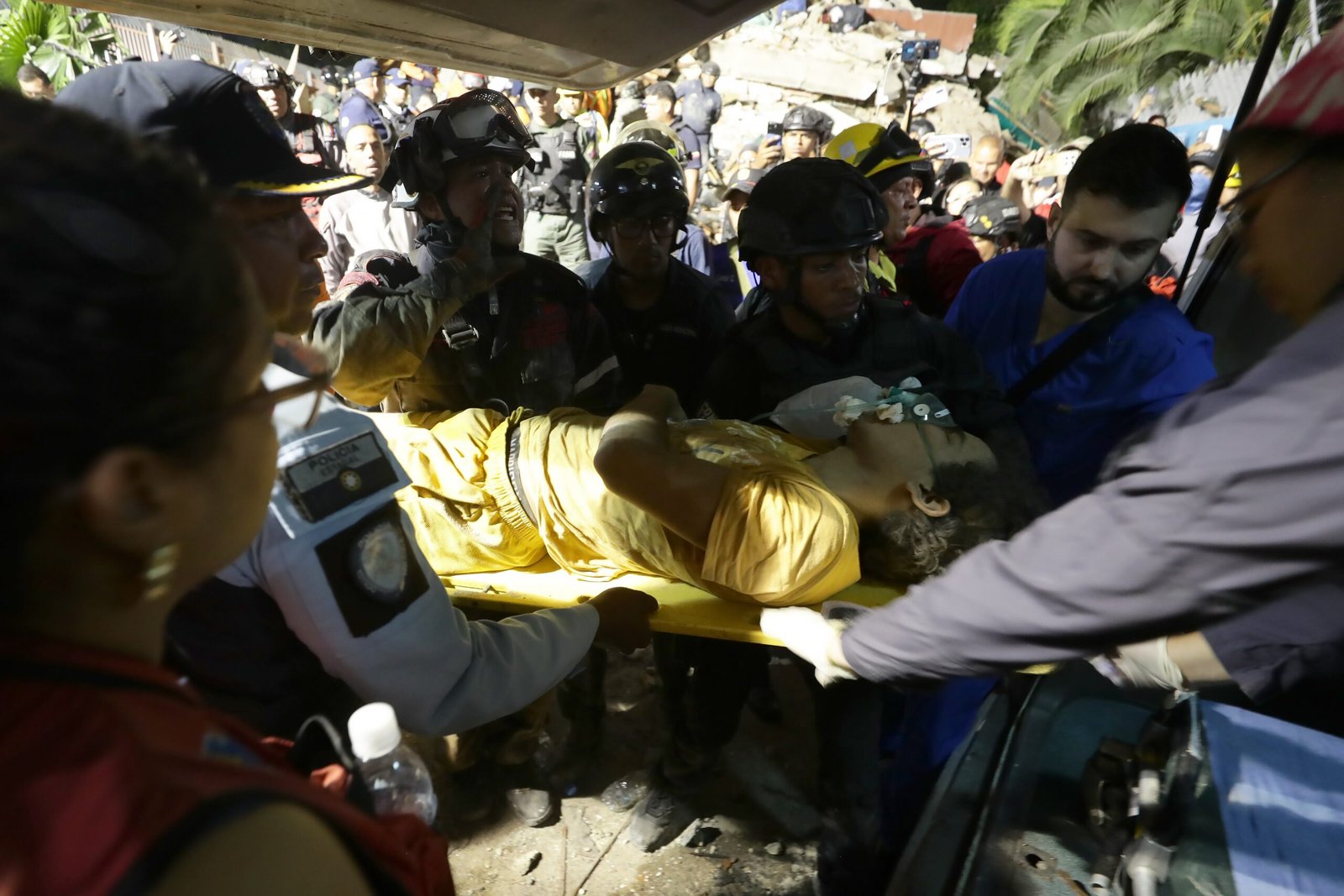 Un megáfono contra la opacidad: Venezuela afronta una tragedia sin apenas información