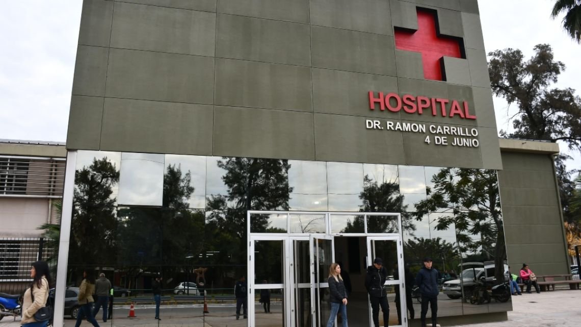 Una mujer dio a luz en Chaco, se fue del hospital sin el alta y abandonó a su bebé