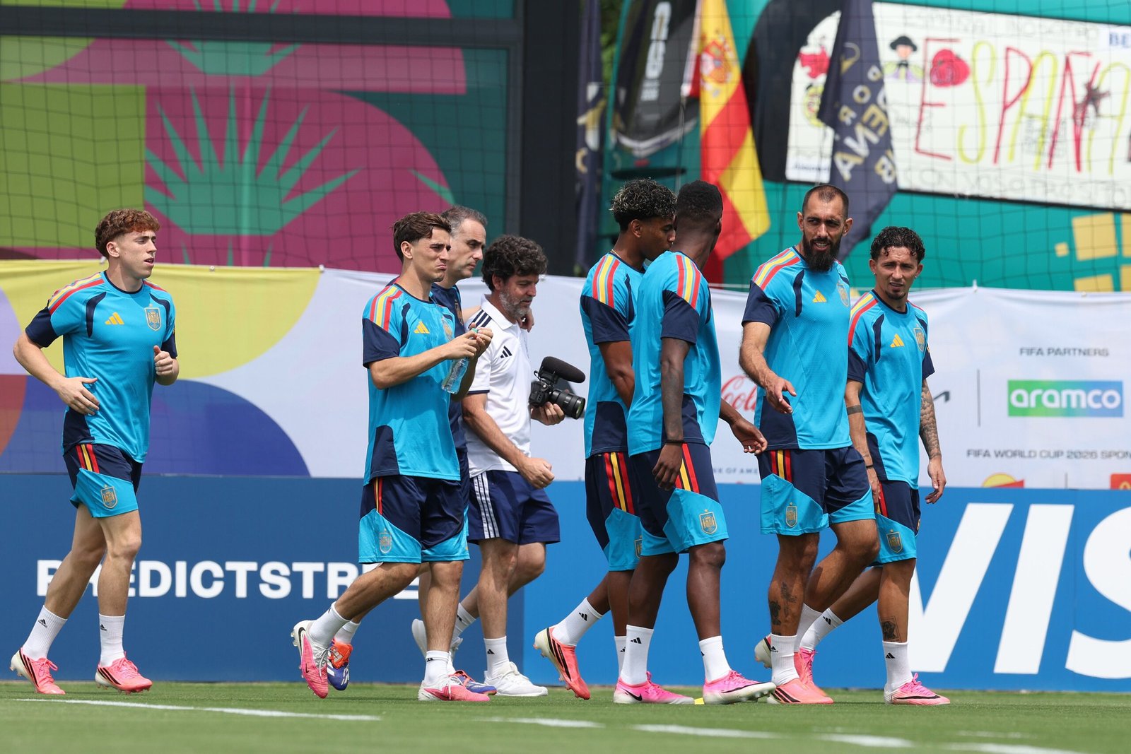 Uruguay - España, el partido del Mundial 2026 en directo | Llorente vuelve al once y Merino se estrena como titular