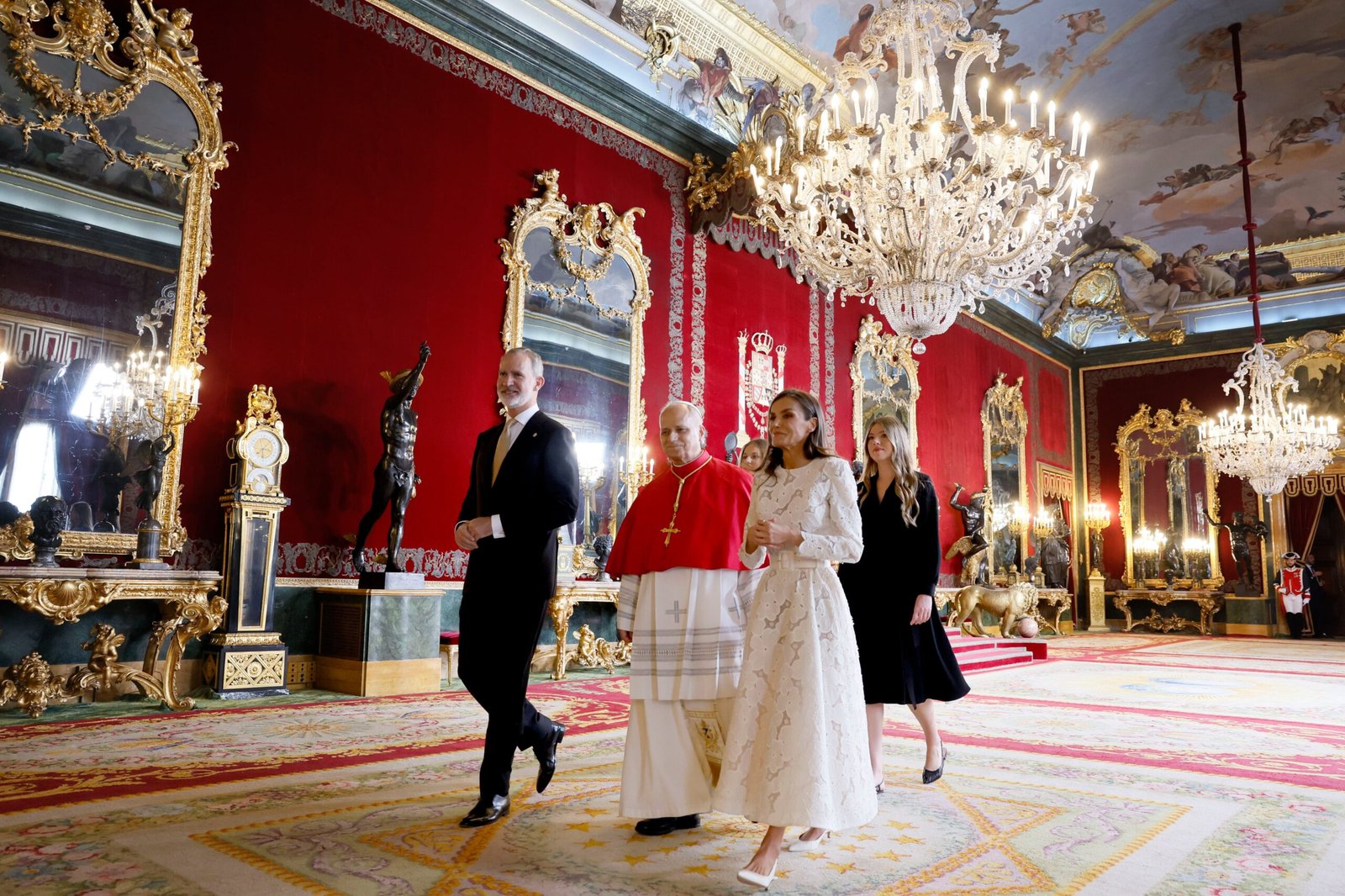 Visita del papa León XIV, en directo | El Papa llega al Palacio Real de Madrid para la ceremonia de bienvenida
