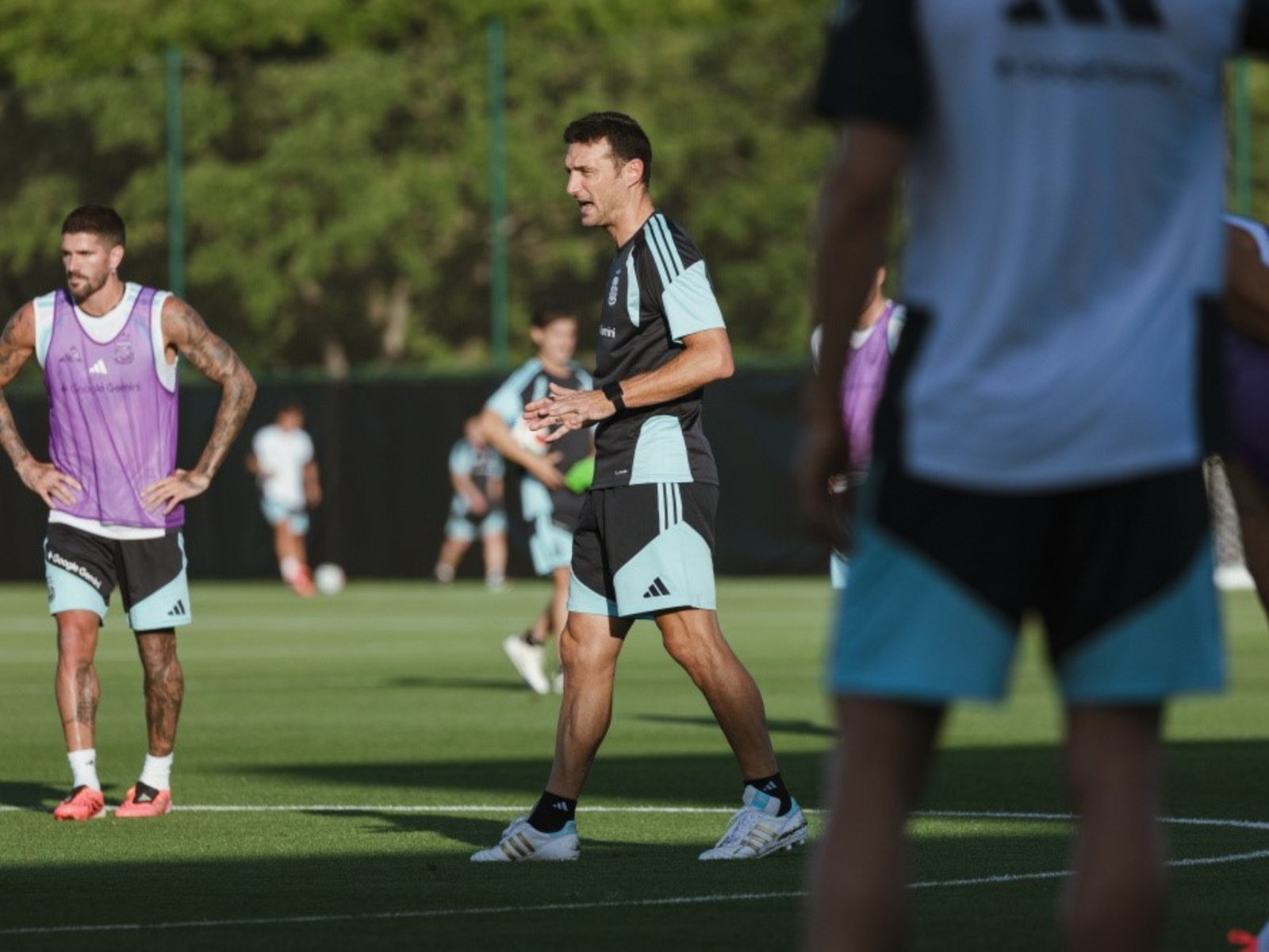 chance para Capaldo y el lugar de Messi