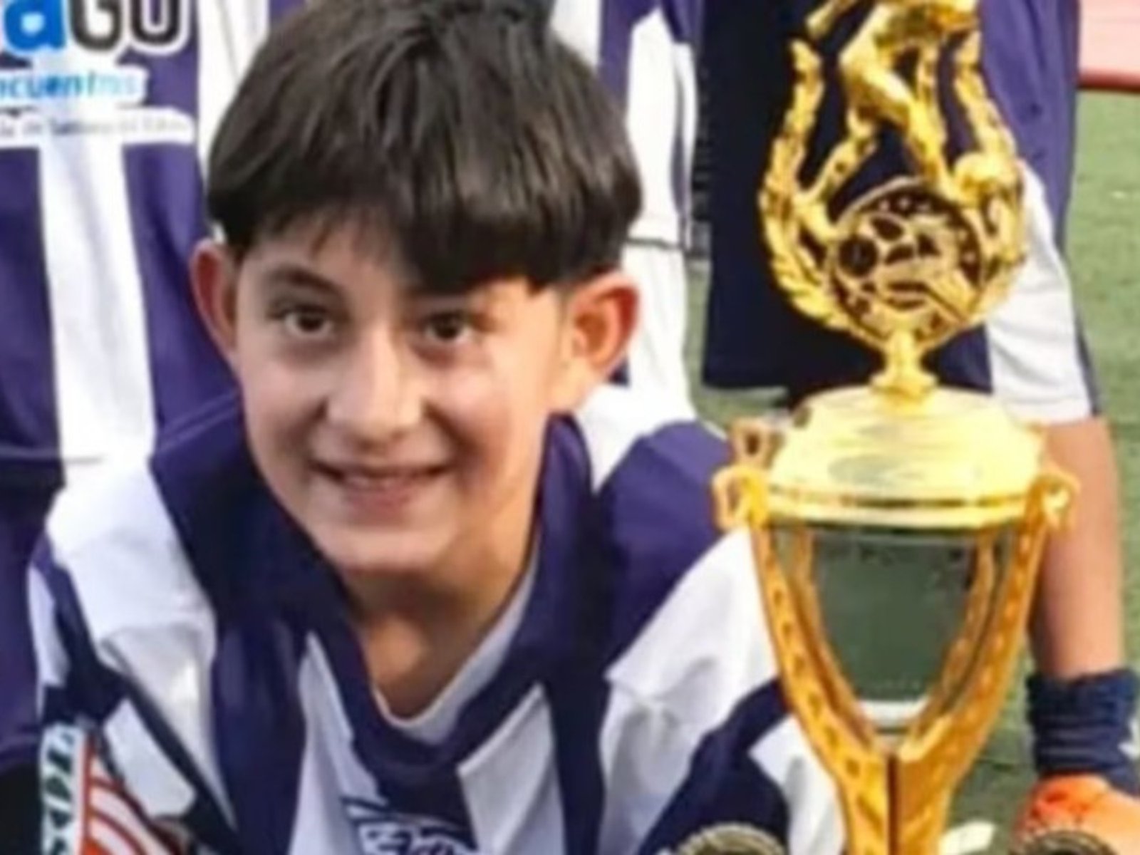 murió un adolescente tras recibir un pelotazo en el pecho durante un partido de fútbol con amigos