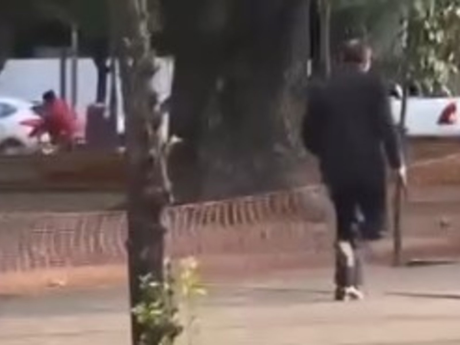 un exmilitar armado le pegó un sopapo a su esposa, la amenazó, le disparó a un trapito y terminó muerto